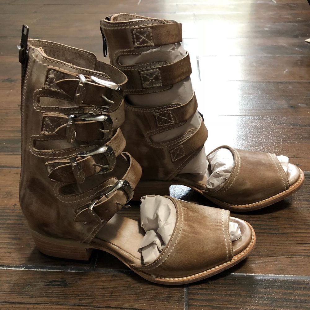 Brand new freebird pilar sandals!